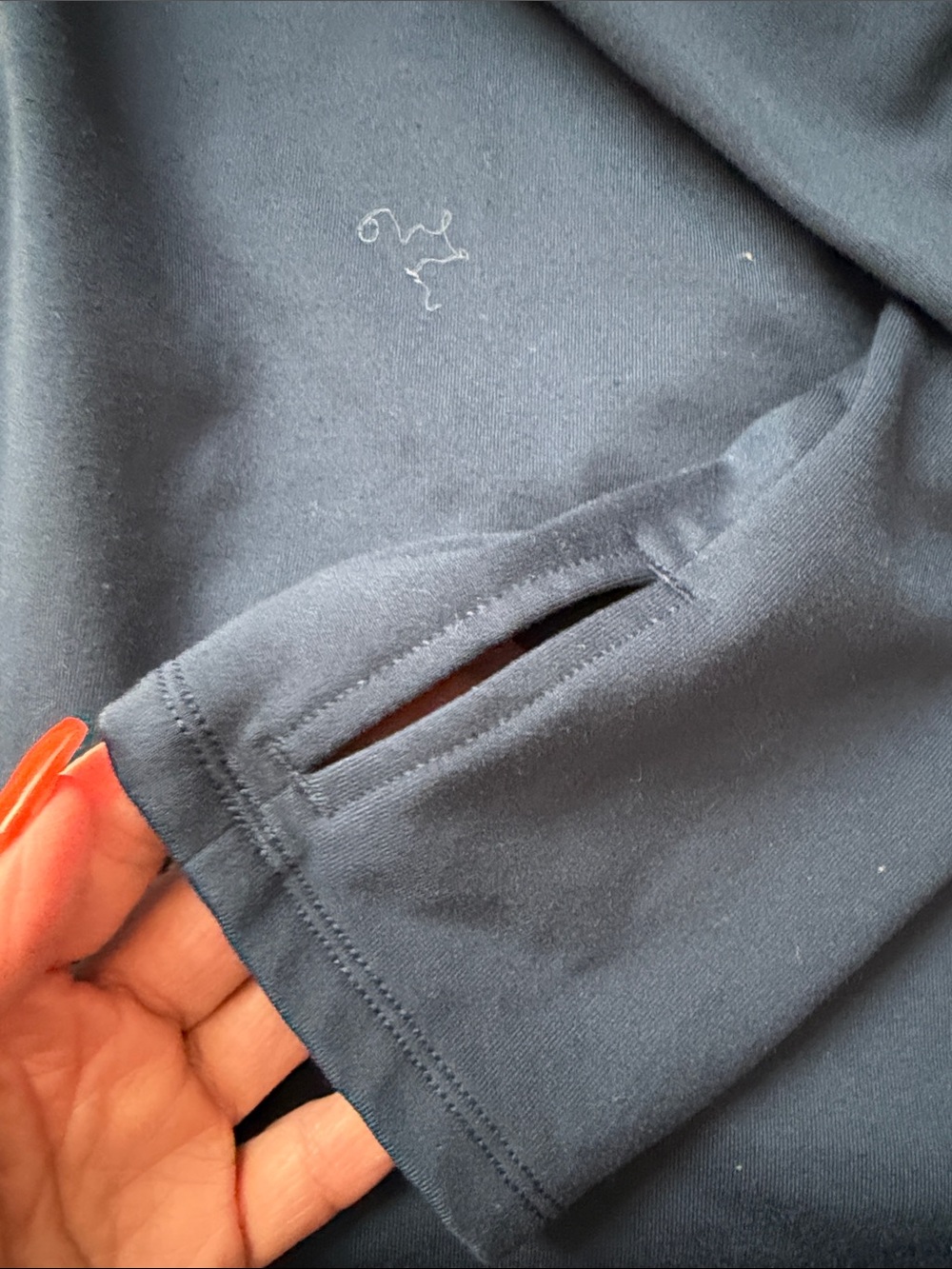 ALO Yoga Women’s Crewneck Sweater in Navy - Picture 3 of 4